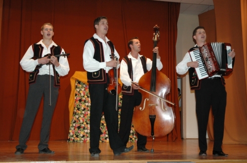 Hudobný folklór dospelých - okresná súťaž